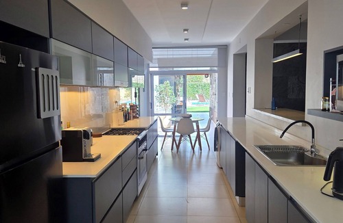 San Juan House | Modern house with pool and jacuzzi with three bedrooms and two bathrooms for 6 people.