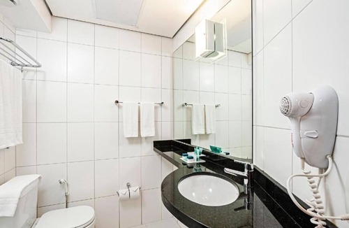 Centro Hotel | Modern Stay in Palhoça | 1 Unit | Avenida Atílio Pedro Pagani - 0.4 mile