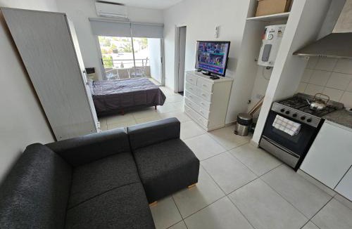 La Plata Apartment | Monoambiente con Cochera Cubierta a 300m del Hospital Español y 15 cuadras del Estadio Único