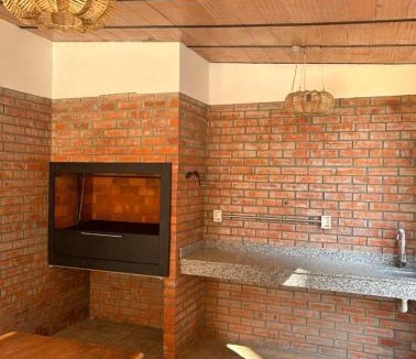 Luque Apartment | Monoambiente moderno con balcón, piscina en Luque