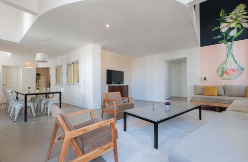 San Nicolas Apartment | MOT Rentals + 3 Bd Terrace Pool & BBQ in La Rural
