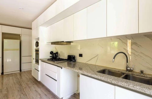 Chacras de Coria House | MOT Rentals + Chacras de Coria - 4 Bd Pool & Garden