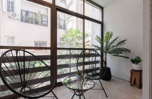 Recoleta Apartment | Mot Rentals + Junin Recoleta Mall 4 Bd