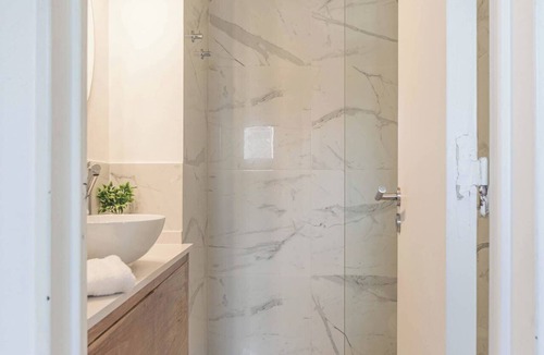 Recoleta Apartment | MOT Rentals + Melo 2900 - 1 Bd in Alto Palermo