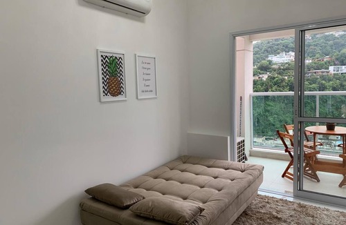 Jose Menino Apartment | New apartment, 50 meters from the beach, Wi-Fi and Air Conditioning