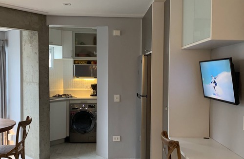 Paraiso Apartment | Newly renovated flat in great location with free underground parking.