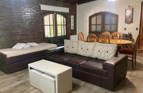 Godoy Cruz House | NUESTRA CASA EN CHACRAS DE CORIA (Bª PRIVADO)