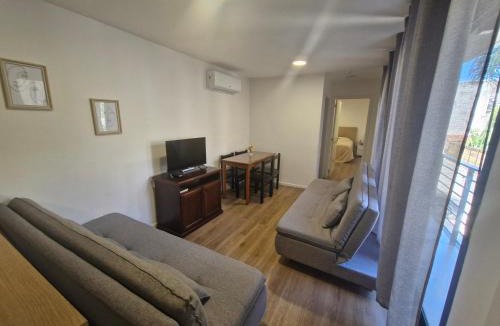 Cordon Apartment | Nuevo, apartamento completo, con garaje, en Cordón Soho