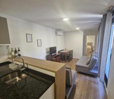 Cordon Apartment | Nuevo, apartamento completo, con garaje, en Cordón Soho