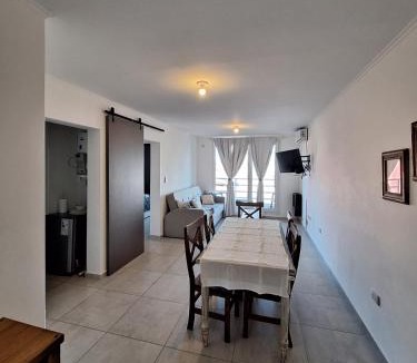 Santa Rosa Apartment | Nuevo y Equipado en Zona Céntrica con Cochera