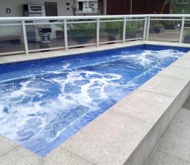 Pompeia Apartment | OCEAN FRONT UNLIMITED COM VISTA MAR - Wi-FI, Piscina Borda infinita Aquecida de frente ao Mar, Jacuzzi, Saunas e Academia