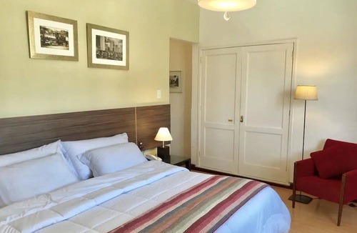 Historic Center Hotel | Old-World Charm Meets Modern Comfort | Stay Steps From Iconic Museums