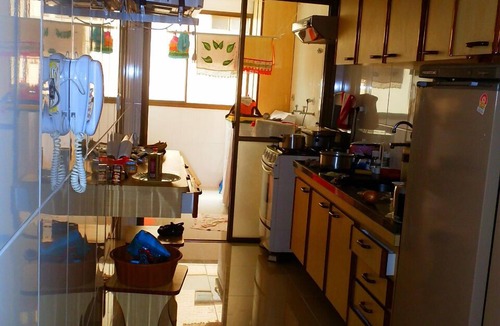 Jardim Vitoria Apartment | One block from the cove beach in Guarujá - 2 suites