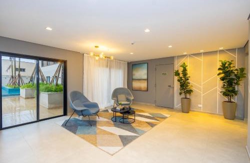Novo Mundo Apartment | One House