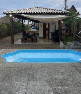 Periquito House | Pé na Água