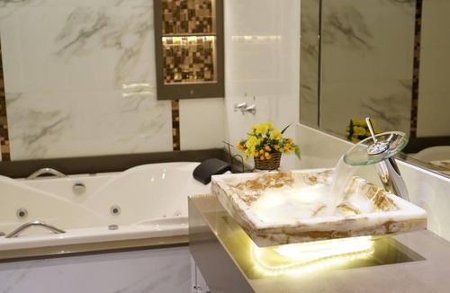 Luis Eduardo Magalhaes Hotel | Pak Suítes Hotel