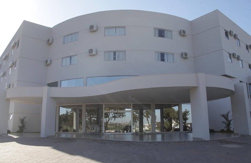 Mineiros Hotel | Panoramic City Views | Your Fresh Morning Awaits w/Breakfast Included