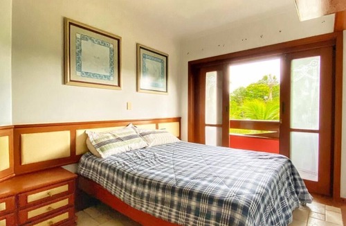 Barra do Una House | Paradise House Barra do Una on the banks of the River Una-25persons