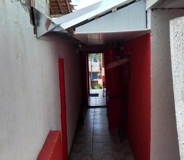 V Cristina House | Parque das Cerejeiras suíte básica-pernoite-semanal e mensal a passeio ou serviço