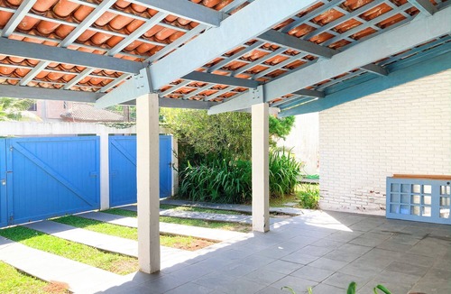 Jardim Virginia House | Pe na Areia Enseada a 1 Minuto a pé da Praia