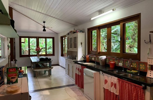 Barra do Una House | PEACE AND COMFORT: HOUSE FOR 10 ON THE BARRADO UNA WATERFALL FARM