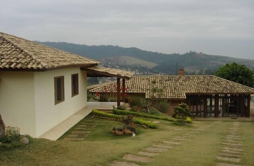 Chacaras Fernao Dias House | Peaceful and cozy farmhouse Illuminated swimming pool Sauna Barbecue Wi-Fi
