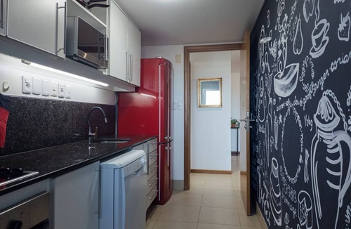 Peninsula Apartment | Península Frente al Mar, Piscina, Gym, 4 TVs, Parking, Patio y Jardín Privados