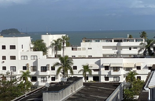 Jardim Vitoria Apartment | Penthouse apartment 200 meters from the beach overlooking the sea.