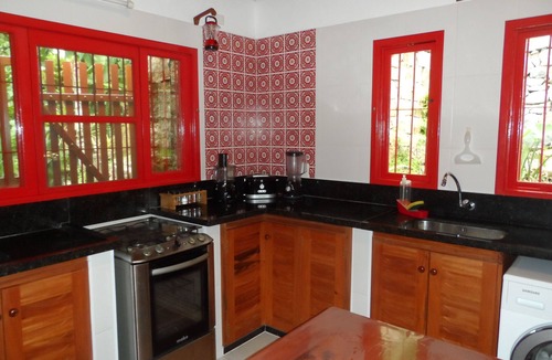 Picinguaba House | Picinguaba. Comfortable, in the middle of the forest, one minute from the beach with parking