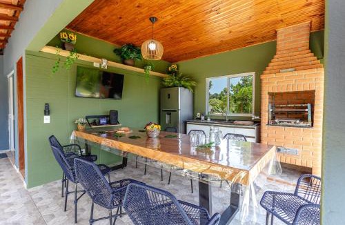 Ibiuna House | Piscina, churrasqueira, natureza - Brazilian Corner