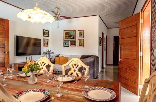 Atibaia House | Piscina Climatizada Fogão a Lenha Espaço Para Fogueira Churrasqueira Quartos aconchegantes