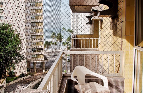 Barra Funda Apartment | PITANGUEIRAS BEACH 80 MTS. FROM THE SEA, BEACH SERVICE, SIDE VIEW OF THE SEA, WI FI