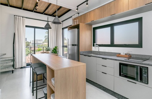 Lagoa Pequena Apartment | Pool | 50" Smart TV #CAMP17