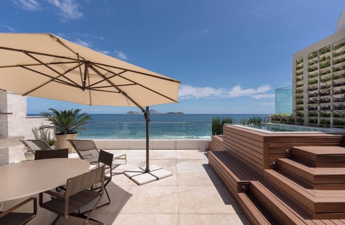 Ipanema Apartment | Poolfront with Ocean View