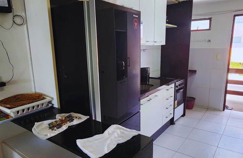 Centro Apartment | POR011 | Spacious 3-Suite Apartment Near Beach