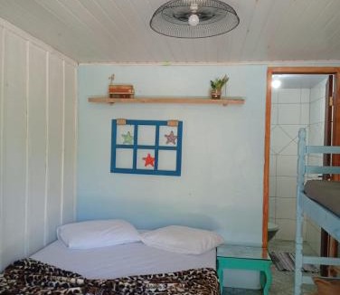 Paranagua Hotel | Pousada Boguitos - Pé na areia na Iha do Mel!