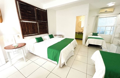 Downtown Buzios Hotel | Pousada Bucaneiro