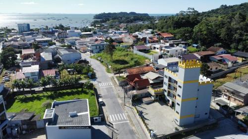 Praia da Armacao do Itapocoroi Hotel | Pousada Castelo do Rei