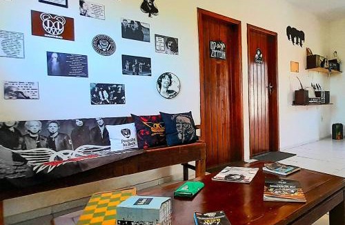 Arraial d'Ajuda Hotel | Pousada do Rock - Temática de Rock, no centro de Arraial D'Ajuda