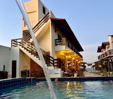 Baleia Hotel | Pousada e Restaurante Altas Horas Beach