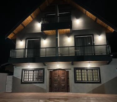 Vila Britania House | Pousada Impera - Campos do Jordão