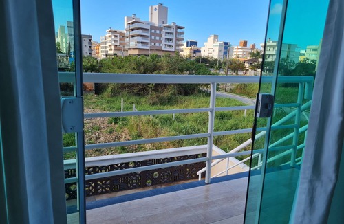 Bombas House | Pousada Morada Nativa with air conditioning near Bombas Beach - Bombinhas SC