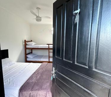 Jardim das Cancoes Apartment | POUSADA OHANA, SUITES ao LADO DO SESC BERTIOGA, e PROXIMO A PRAIA