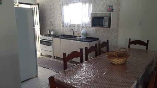Balneario Arroio do Silva House | Praia a 2 Minutos, Sinuca e Churrasqueira - Marrom
