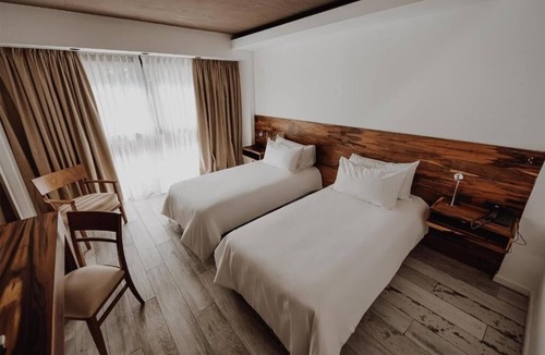 Rio Cuarto Hotel | Premium Boutique Stay with Free Breakfast | 10 Min Drive to Rio Cuarto Airport