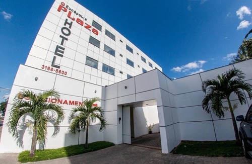 Eunapolis Hotel | Premium Double Room Downtown | Free Hot Breakfast & Secure Gated Parking