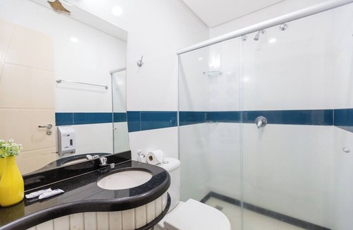Eunapolis Hotel | Premium Double Room Downtown | Free Hot Breakfast & Secure Gated Parking