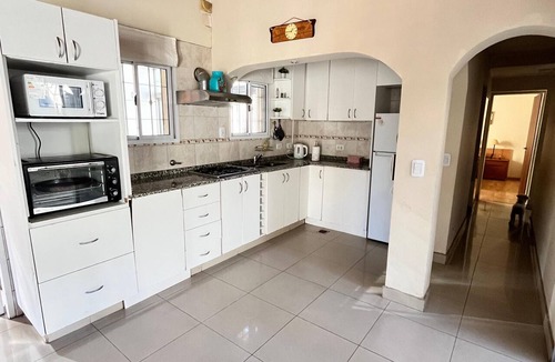Mendoza House | Premium house for up to 7 guests with a private garage