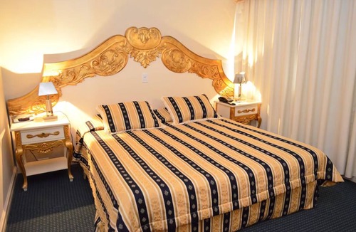 Centro Hotel | Premium Room w/Comfortable Bed & Steps to Chapecó’s Top Sights