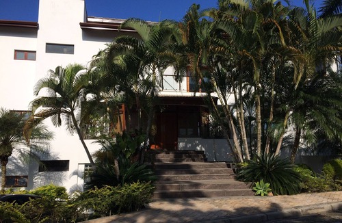 Santa Rita House | Privacidade e conforto na luxuosa Peninsula Porsche no condominio Santa Rita